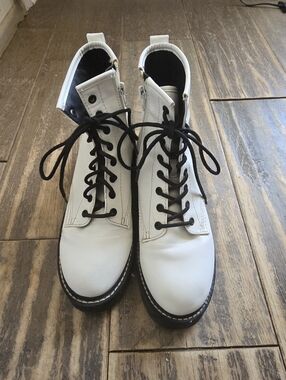 Madden Girl Carra White Combat Boots Size 8